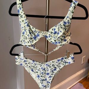 Abercrombie Bathing Suit Set - Medium - Mint green and blue floral print